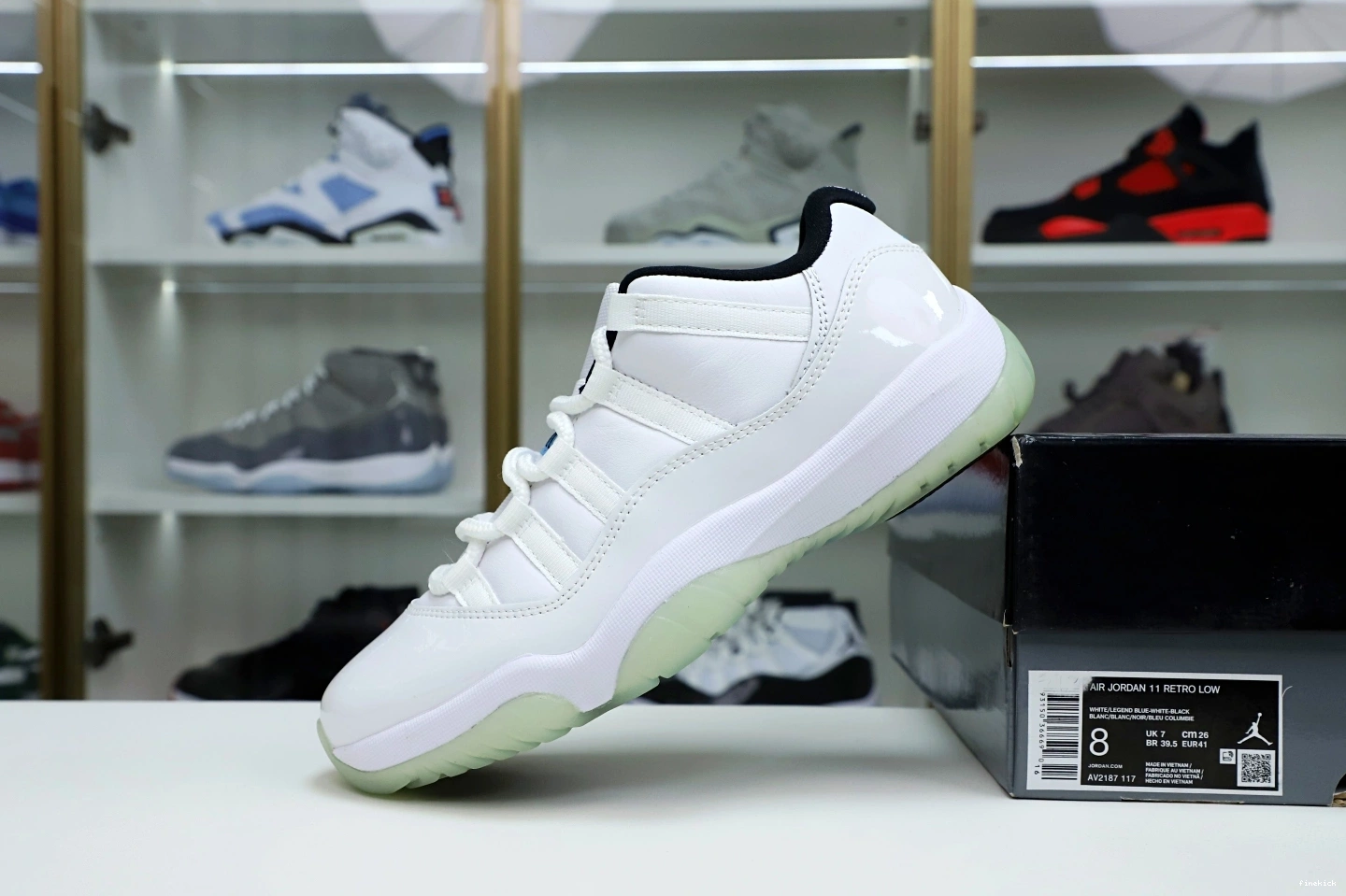 JORDAN LEGEND RETRO AIR BLUE LOW 11 1009